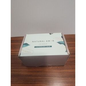 Natural Amor Spa Gift Set for Women Rose & Lavender Scent‎ soap and bath bombs